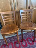 2 stoelen, Hout