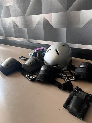 Bescherming en helm beschikbaar voor biedingen