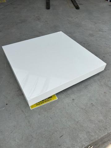 salontafel beschikbaar voor biedingen