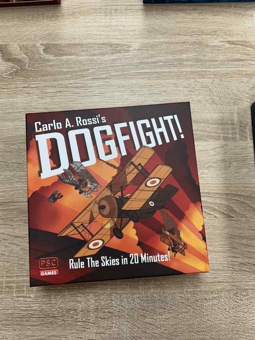 Dogfight - Bordspel, Hobby en Vrije tijd, Gezelschapsspellen | Bordspellen, Zo goed als nieuw, Ophalen of Verzenden
