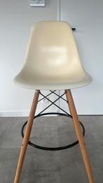 3 witte design barstoelen, Huis en Inrichting, Barkrukken, Gebruikt, Met voetsteun, 60 tot 90 cm, 3 krukken