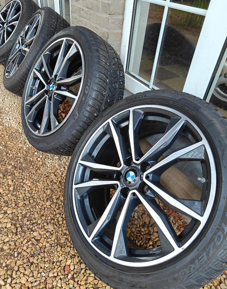 19" BMW M Velgen + Winterbanden Pirelli, Autos : Pièces & Accessoires, Pneus & Jantes, Pneus et Jantes, Pneus hiver, 19 pouces