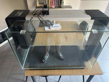 aquarium van 110 liter met toebehoren superfiche beschikbaar voor biedingen