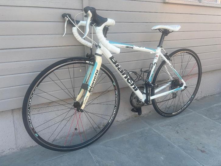 Dames of Meisjes koersfiets Bianchi mt 48 perfecte staat, Vélos & Vélomoteurs, Vélos | Vélos de course, Comme neuf, Femmes, 15 à 20 vitesses