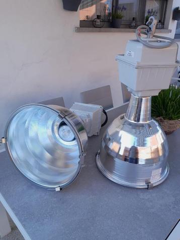 Lichtarmaturen 2x 15 watt ledlampen beschikbaar voor biedingen
