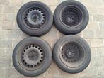 Winterbanden op stalen velgvan het merk Goodyear en Yokohama, Auto-onderdelen, Banden en Velgen, Ophalen, Gebruikt, Winterbanden