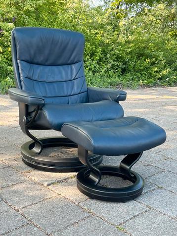 Stressless relax fauteuil met voetenbank beschikbaar voor biedingen