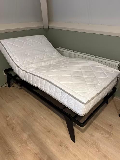 Auping Maestro matras 140x200 voor €975.- -50%!!, Maison & Meubles, Chambre à coucher | Waterbedden, Comme neuf, Enlèvement ou Envoi