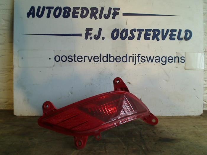 Feu arrière droit d'un Kia Carens, Autos : Pièces & Accessoires, Éclairage, Kia, Utilisé, 3 mois de garantie, Enlèvement ou Envoi