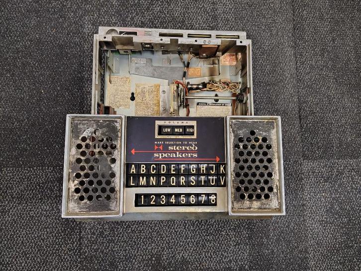 Wallbox/ Parts !! Seeburg ESCH3 (1963) jukebox, Collections, Machines | Jukebox, Seeburg, Envoi