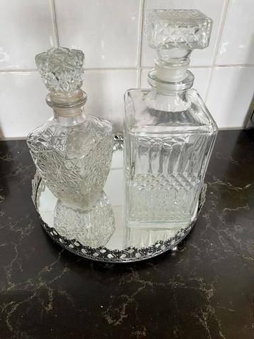 Karaf set met spiegeltray beschikbaar voor biedingen