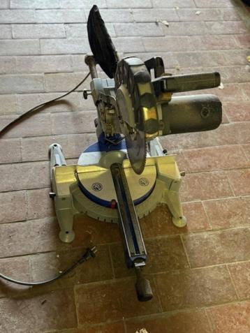zaagmachine beschikbaar voor biedingen
