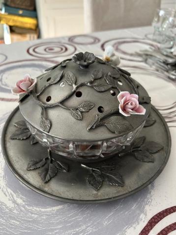 Tin potpourri of snoep pot met schaal peltro 95  beschikbaar voor biedingen