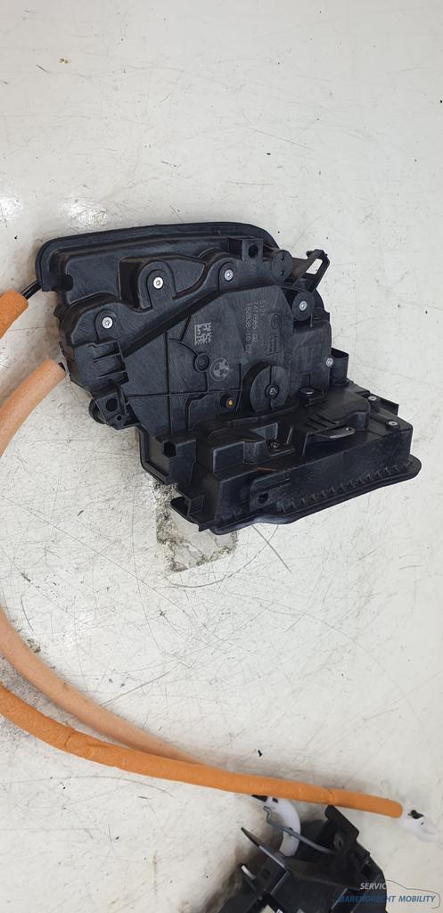 BMW G30 F90 5 serie portierslot links voor LV bestuurderskan, Auto-onderdelen, Carrosserie, BMW, Voor, Links, Gebruikt