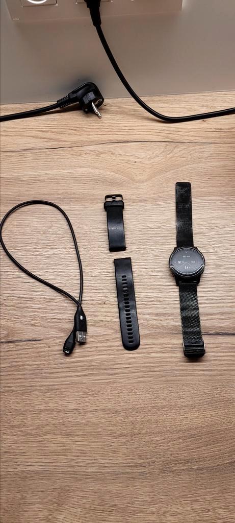 Vivoactive 4, Handtassen en Accessoires, Sporthorloges, Gebruikt, Zwart, GPS, Waterdicht, Ophalen