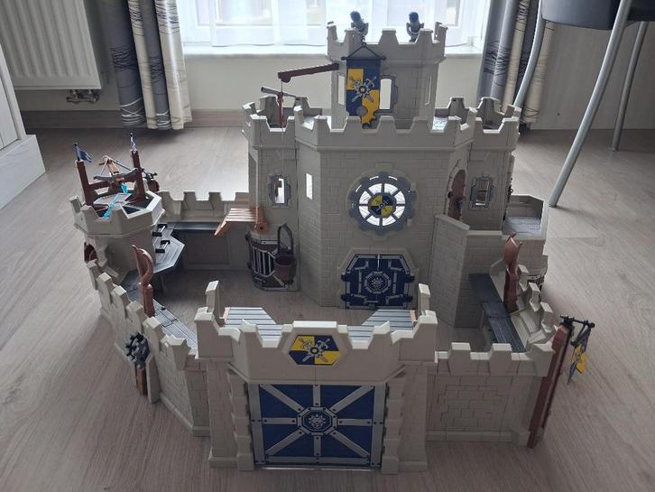 Groot novelmore kasteel, Kinderen en Baby's, Speelgoed | Playmobil, Gebruikt, Complete set, Ophalen of Verzenden