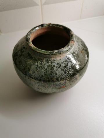 Vase vert de la dynastie Han (15 x 15 cm)