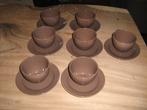 7 BRUINE KOFFIE TASSEN MET ONDERBORD, Huis en Inrichting, Ophalen, Nieuw