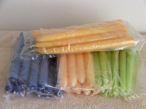 Gekleurde kaarsen pastel, Huis en Inrichting, Woonaccessoires | Kandelaars en Kaarsen, Nieuw, Kaars, 25 tot 50 cm, Overige materialen