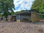Mooie degelijke nieuwe buitenstallen schuilstal  boxen ramen