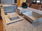 Servies borden en kommen 44 stuks, Huis en Inrichting, Ophalen, Zo goed als nieuw, Bord(en)