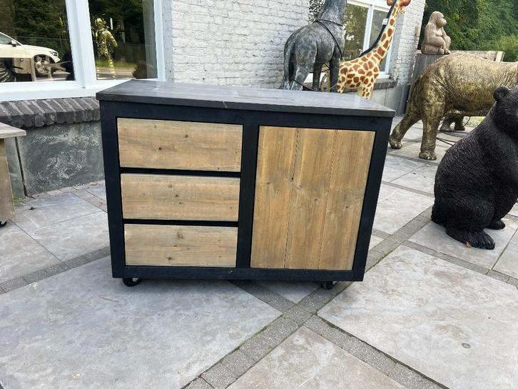 Solden 50% korting: Buitenkeuken met Belgisch hardsteen, Tuin en Terras, Buitenkeukens, Zo goed als nieuw, Vrijstaand, Ophalen of Verzenden