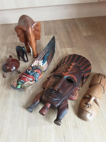 Maskers ,schildpad ,olifant BEKIJK DE FOTO'S  beschikbaar voor biedingen