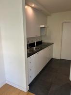 Cuisine équipée en très bon etat, Maison & Meubles, Granit ou Pierre, Enlèvement, Blanc, Cuisine à mur double