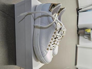Schoenen patrizia pepe beschikbaar voor biedingen