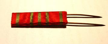 Dienstlint voor uniform: Oorlogskruis 14/18 op speld. beschikbaar voor biedingen