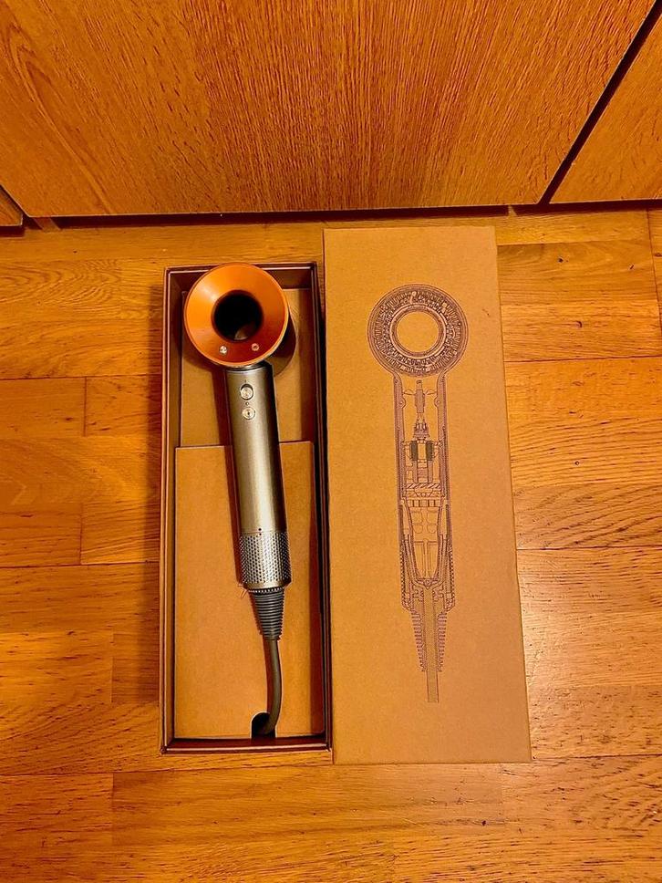 Dyson Supersonic HD15 haardroger, Handtassen en Accessoires, Uiterlijk | Haarverzorging, Ophalen of Verzenden