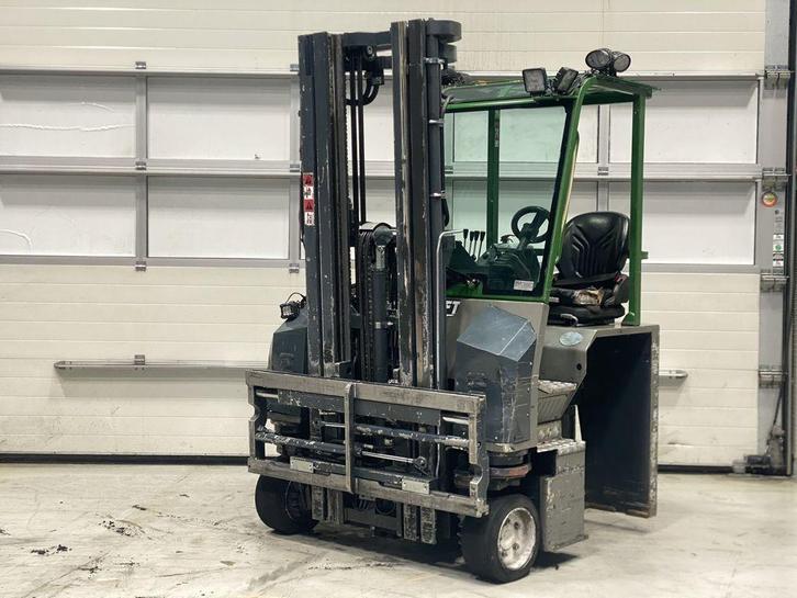 COMBILIFT CBE2500, Zakelijke goederen, Machines en Bouw | Heftrucks en Intern transport, Zijlader, Elektrisch, 2000 tot 3000 kg