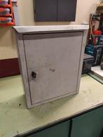 3 stevige metalen hangkasten, Huis en Inrichting, Woonaccessoires | Kisten, Ophalen