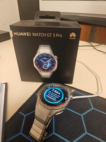 Huawei smartwatch GT5 pro titanium beschikbaar voor biedingen