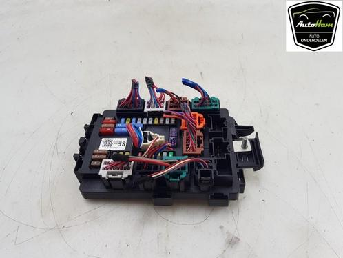 ZEKERINGKAST Tesla Model S (01-2012/02-2016), Auto-onderdelen, Elektronica en Kabels, Overige automerken, Gebruikt
