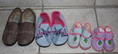 Kinderen pantoffels, Kinderen en Baby's, Kinderkleding | Schoenen en Sokken, Gebruikt, Meisje, Ophalen of Verzenden