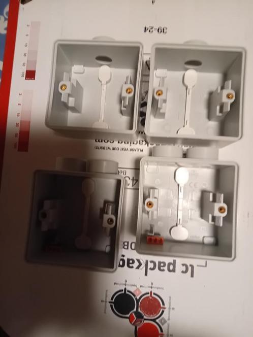 Niko opbouwdozen hydro ip55, lichtgrijs, Doe-het-zelf en Bouw, Elektriciteit en Kabels, Nieuw, Overige typen, Ophalen