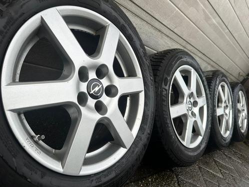 Set 16 inch Opel Astra J Astra K 5x105 velgen banden, Auto-onderdelen, Banden en Velgen, Banden en Velgen, 16 inch, 205 mm, Personenwagen