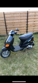 super mooie en nette piaggio zip type b klasse!, Ophalen, Zip