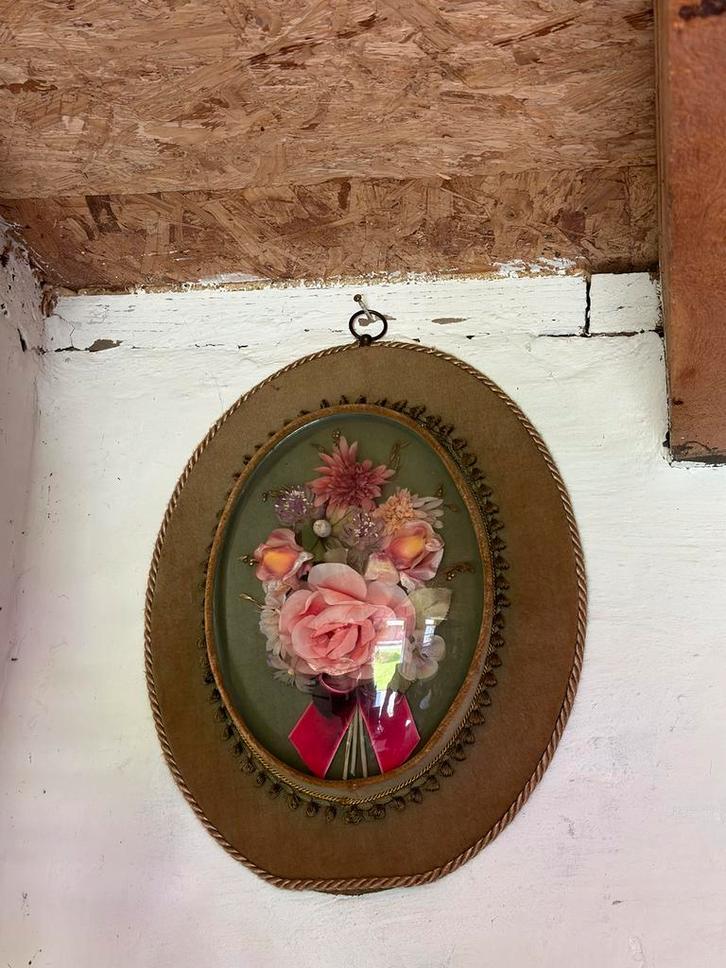 Bolglaskader met bloemen, Antiek en Kunst, Kunst | Overige Kunst, Ophalen of Verzenden