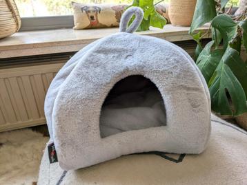 Jack and Vanilla kattenmand iglo beschikbaar voor biedingen