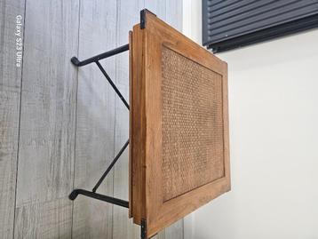 Authentieke salontafel in echt hout  beschikbaar voor biedingen