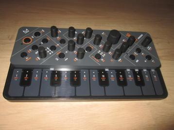 Modal Skulpt - Virtuele analoge 4-Voice Synthesizer beschikbaar voor biedingen