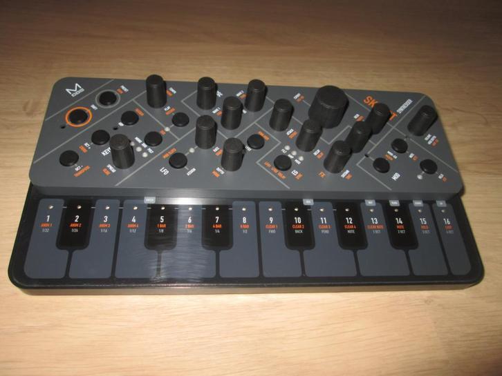 Modal Skulpt - Virtuele analoge 4-Voice Synthesizer, Muziek en Instrumenten, Synthesizers, Zo goed als nieuw, Overige aantallen