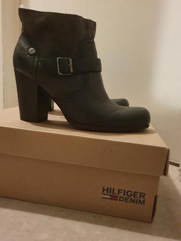 Bottines à talons - Taille 41  disponible aux enchères