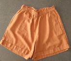 Te koop: Nieuw! Mooie ros/bruine short, M., Ophalen, Maat 42/44 (L), Nieuw, Bruin