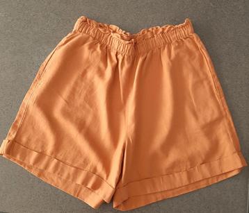 Te koop: Nieuw! Mooie ros/bruine short, M. beschikbaar voor biedingen