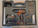BLACK+DECKER accuboormachine + 80-delige accessoireset, Doe-het-zelf en Bouw, Ophalen, Nieuw