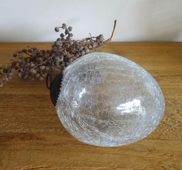 Grote ovale kerstversiering. Vintage, gecraqueleerd glas beschikbaar voor biedingen