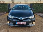 Toyota auris 1.8 hybride 73kw  _ 2017 / 12 mois garantie !!!, Auto's, Toyota, Stof, Euro 6, 4 cilinders, Zwart